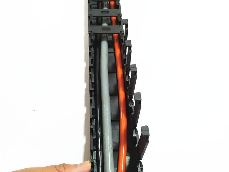 Drag Chain Shielded 4×1.5 — product family image